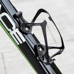 GUB 09 - Letvgts flaskeholder med styr beslag