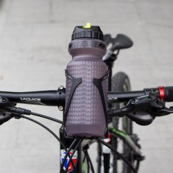 GUB 09 - Letvgts flaskeholder med styr beslag