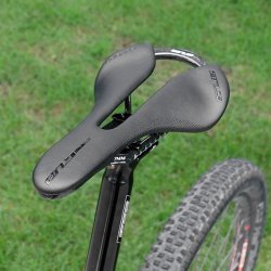 GUB 1168 - Letvgts carbon cykelsadel